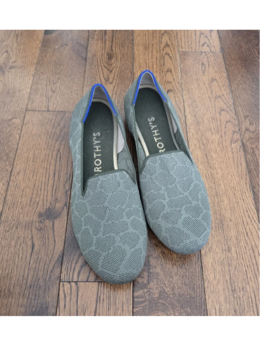 Rothy's The Loafer in Safari Green, featuring a unique giraffe-like pattern Sz 9